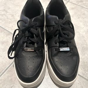 Women’s Air Force 1 platforms size 7.5